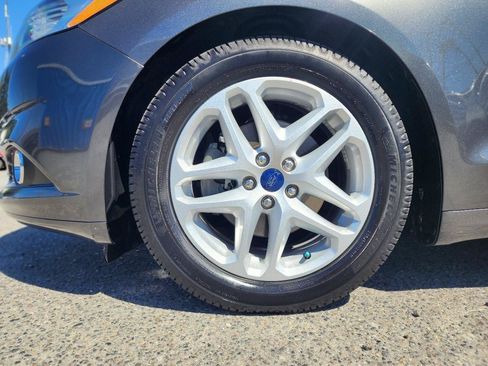 Used 2016 Ford Fusion SE w/ Equipment Group 202A FWD image 39