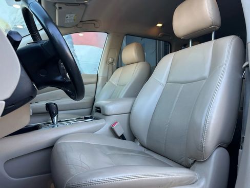 Used 2017 Nissan Pathfinder SL w/ SL Tech Package image 7