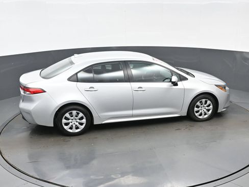 Used 2024 Toyota Corolla LE FWD image 39
