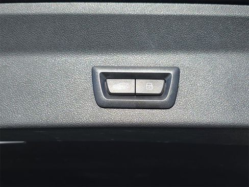 Used 2024 BMW X3 sDrive30i image 16