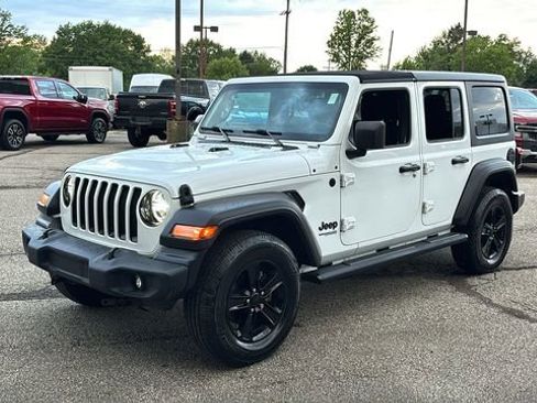 Used 2020 Jeep Wrangler Unlimited Sport AWD/4WD image 2
