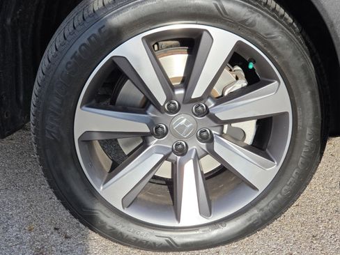 Used 2023 Honda Pilot Touring image 11