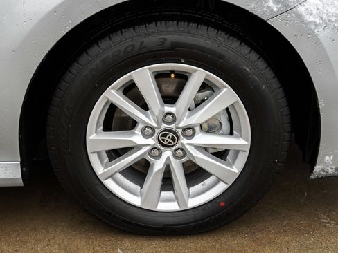 Certified 2025 Toyota Camry LE AWD/4WD image 10