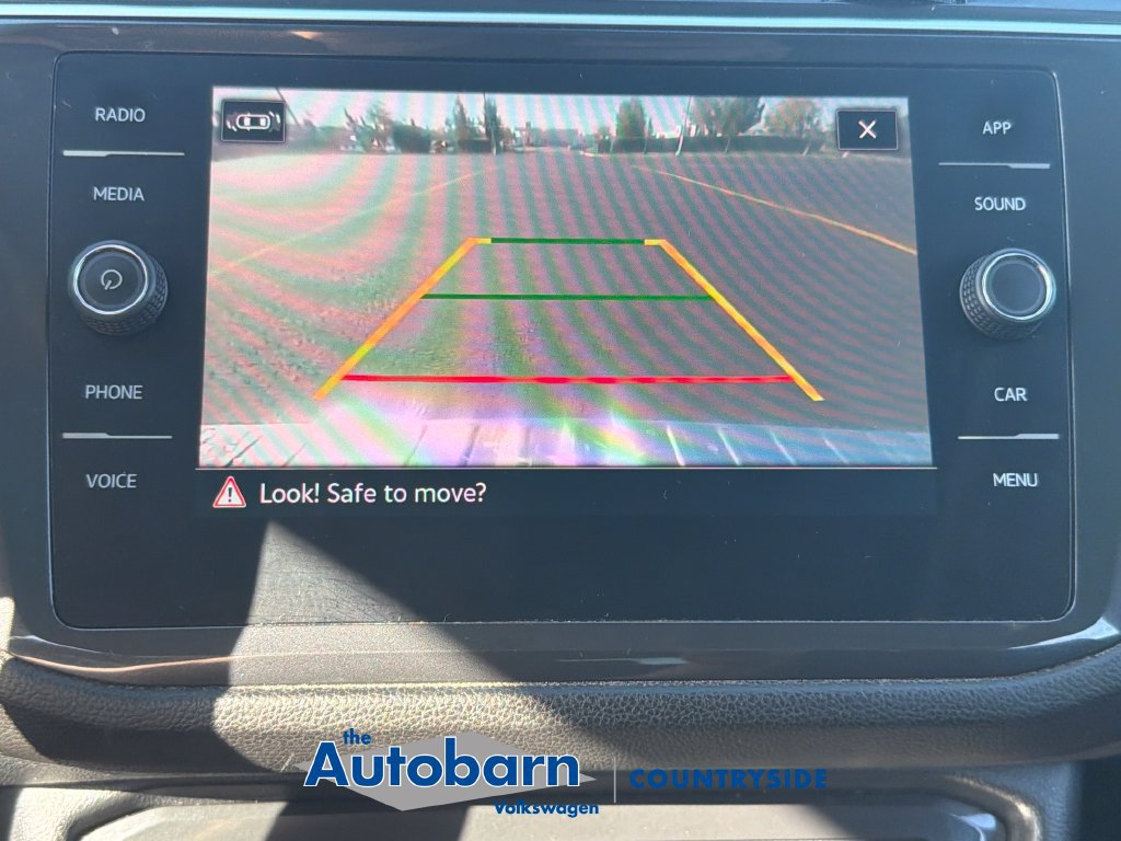Certified 2023 Volkswagen Tiguan SE w/ Panoramic Sunroof Package AWD/4WD image 16