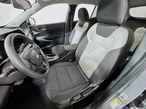 Used 2024 Chevrolet Trax LS w/ LS Convenience Package FWD image 14