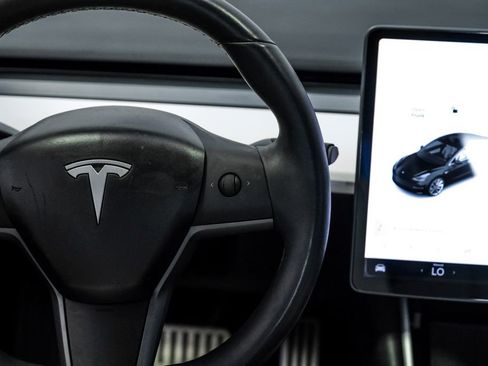 Used 2018 Tesla Model 3 Performance image 25