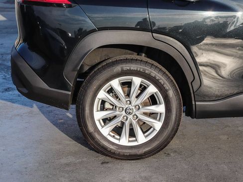 Used 2022 Toyota Corolla Cross LE FWD image 12
