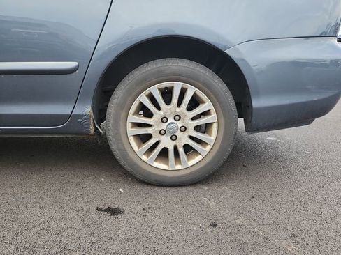 Used 2009 Toyota Sienna XLE image 5