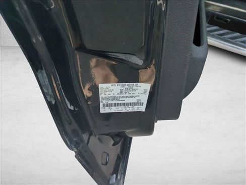 Used 2012 Ford F150 XLT w/ XLT Chrome Pkg image 13