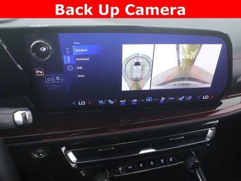 Used 2025 Chevrolet Traverse RS AWD/4WD image 25