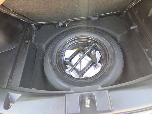 Used 2016 Jeep Patriot Latitude FWD image 17