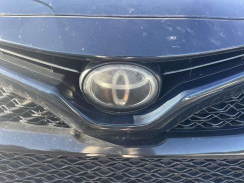 Used 2019 Toyota Camry XSE FWD image 4