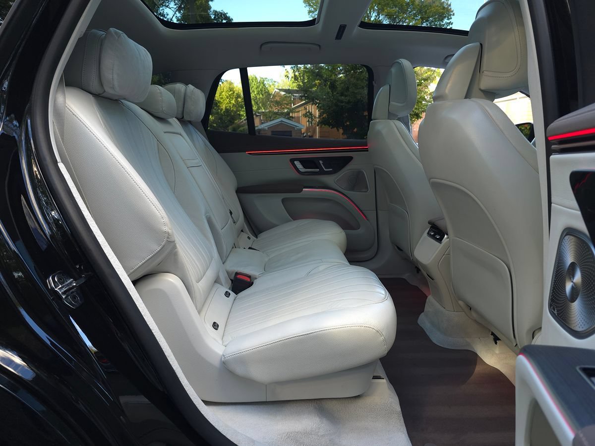 Used 2023 Mercedes-Benz EQS 580 4MATIC SUV image 18