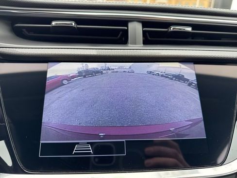 Used 2023 Buick Encore GX Select w/ Sport Touring Package image 18