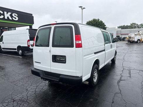 Used 2020 Chevrolet Express 3500 Extended w/ Driver Convenience Package RWD image 8