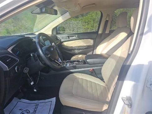 Used 2023 Ford Edge SEL AWD/4WD image 3