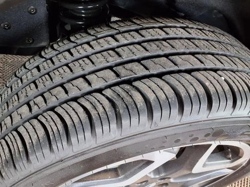 Used 2020 Subaru Crosstrek 2.0i Limited w/ Popular Package #5 image 9