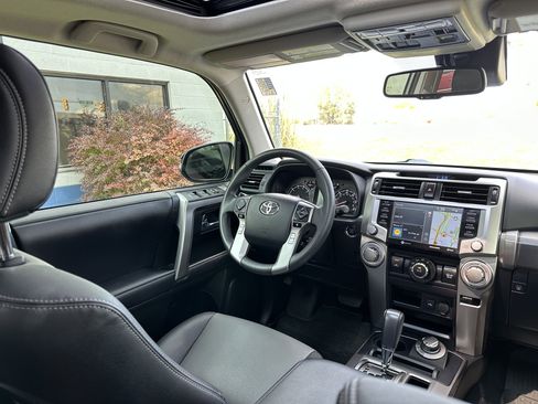 Used 2020 Toyota 4Runner SR5 Premium w/ Moonroof Package image 33