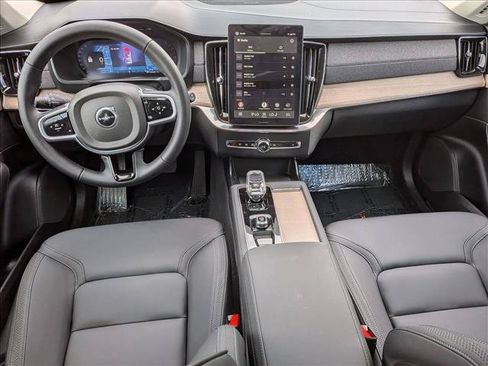 Certified 2026 Volvo XC90 B5 Plus w/ Protection Package AWD/4WD image 18