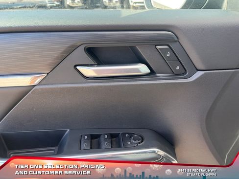 Used 2025 GMC Acadia Elevation image 22