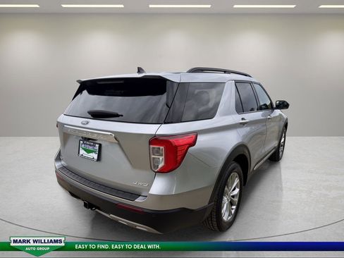 Used 2023 Ford Explorer XLT w/ Equipment Group 202A AWD/4WD image 4