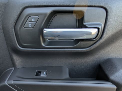 Used 2025 Chevrolet Silverado 1500 Custom Trail Boss w/ Turbomax Blackout Package image 21