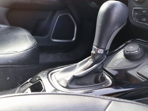 Used 2018 Jeep Compass Limited w/ Navigation Group image 8