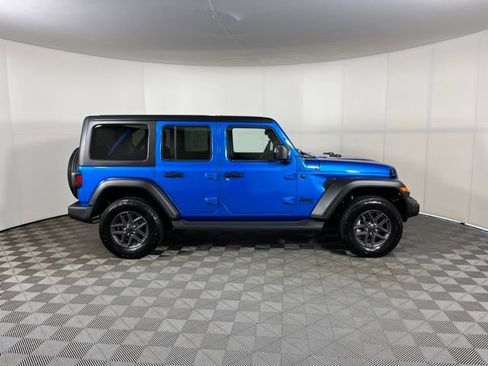 Used 2026 Jeep Wrangler Unlimited Sport AWD/4WD image 8