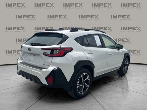 Used 2024 Subaru Crosstrek 2.0i Premium image 5