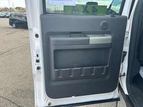 Used 2011 Ford F350 Lariat w/ Lariat Interior Pkg image 13