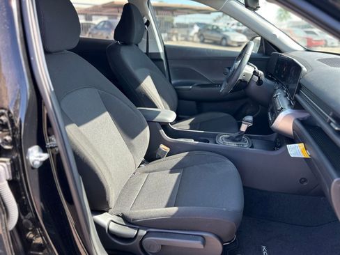 Used 2025 Hyundai Kona SEL image 10