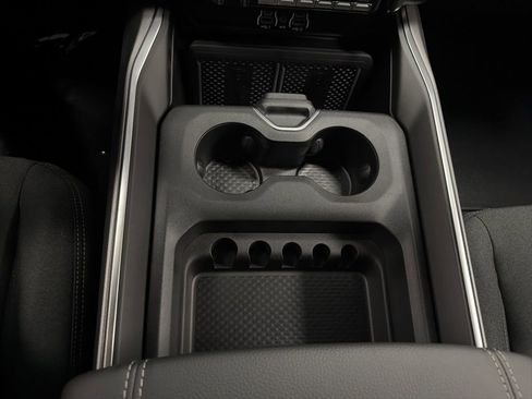 New 2026 RAM 2500 Big Horn AWD/4WD image 25