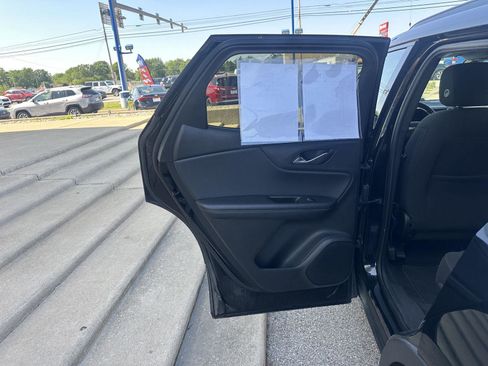 Used 2020 Chevrolet Blazer LT FWD image 25