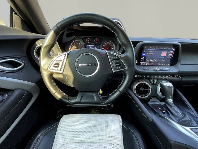 Used 2023 Chevrolet Camaro LT w/ Technology Package RWD image 10