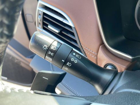 Used 2023 Subaru Outback Touring AWD/4WD image 18