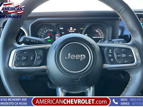Used 2024 Jeep Wrangler Unlimited Sahara AWD/4WD image 31