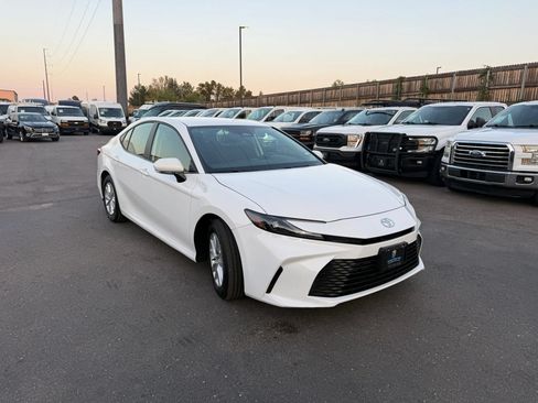 Used 2025 Toyota Camry LE FWD image 10
