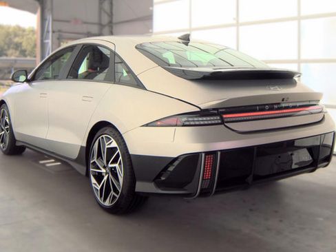 Used 2023 Hyundai Ioniq 6 SEL AWD/4WD image 4