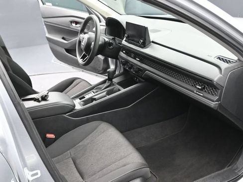 Used 2024 Honda Accord EX image 21