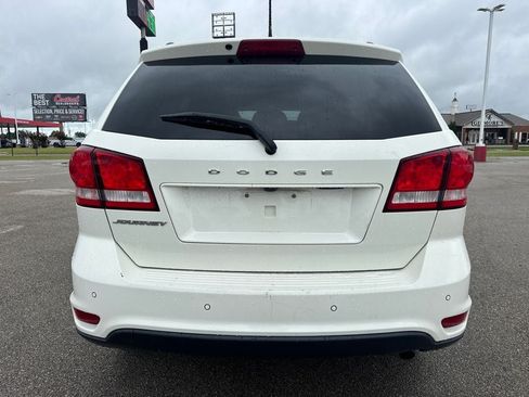 Used 2019 Dodge Journey SE FWD image 5