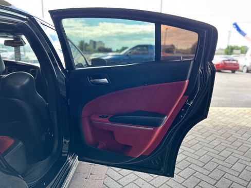 Used 2018 Dodge Charger R/T Scat Pack RWD image 47