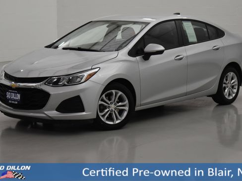 Certified 2019 Chevrolet Cruze LS w/ LS Convenience Package image 1