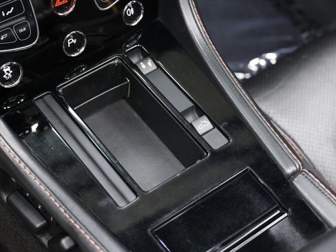 Used 2016 Aston Martin V8 Vantage GT RWD image 38