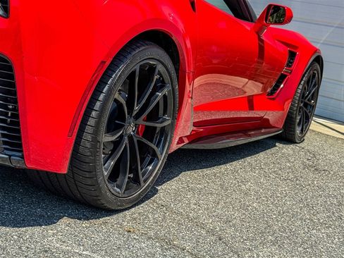 Used 2019 Chevrolet Corvette Grand Sport w/ Carbon Flash Badge Package RWD image 26