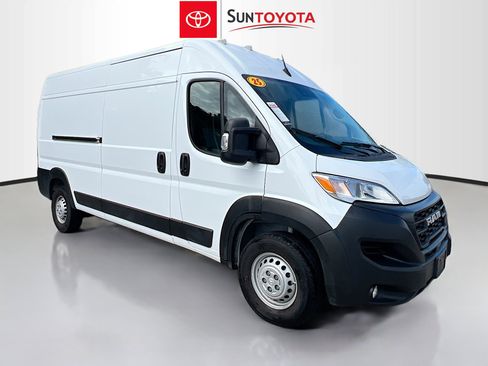 Used 2025 RAM ProMaster 2500 w/ Convenience Group image 1
