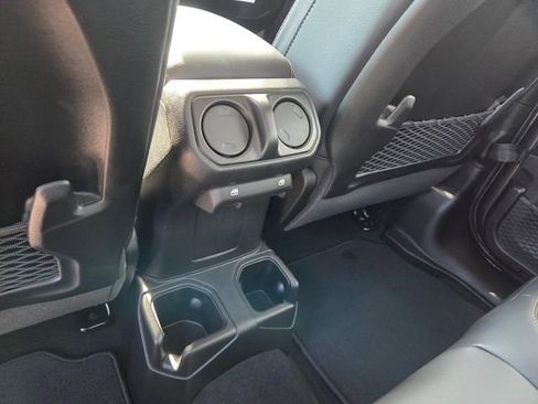 New 2026 Jeep Gladiator Sport AWD/4WD image 8