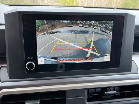 Used 2025 Toyota Tacoma SR5 image 21