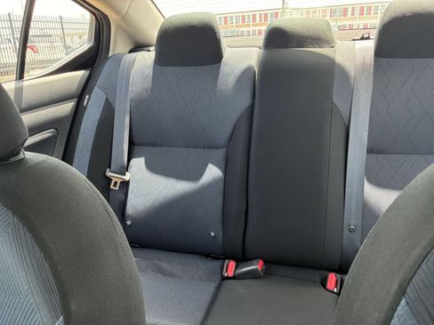 Used 2025 Nissan Versa SV FWD image 33