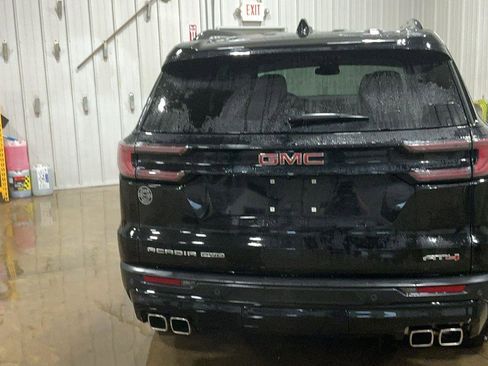 Used 2024 GMC Acadia AT4 w/ Luxury Package AWD/4WD image 6