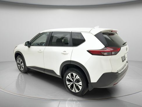 Used 2023 Nissan Rogue SV AWD/4WD image 8